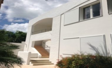 Bay View Beacon Hill Villa For Rent