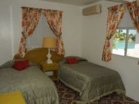 Flamboyant Beach Front 4,5