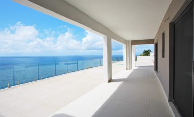 Cay Hill – Casa Indigo