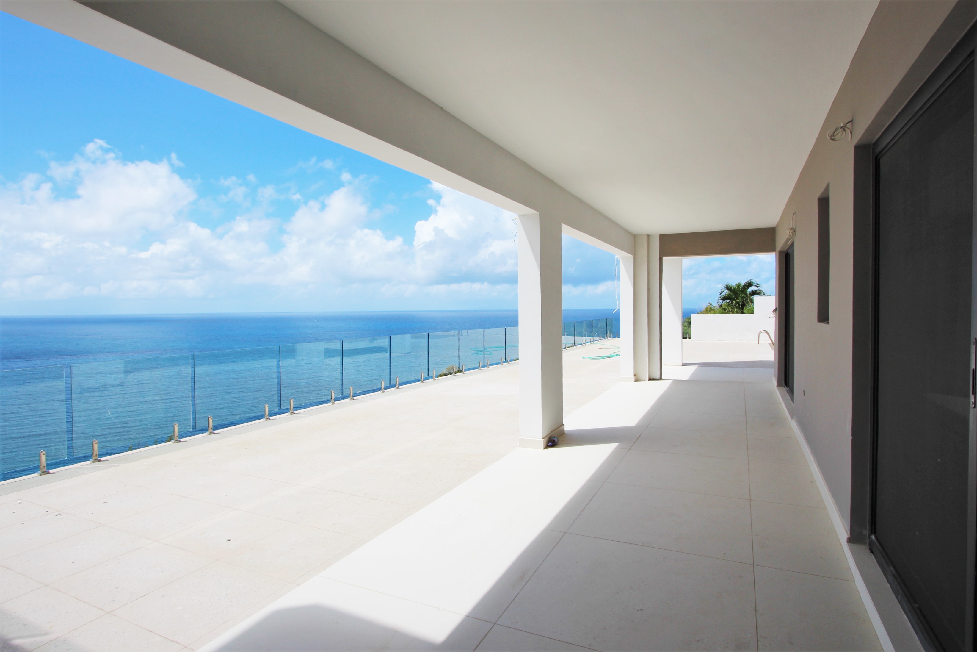 Cay Hill – Casa Indigo