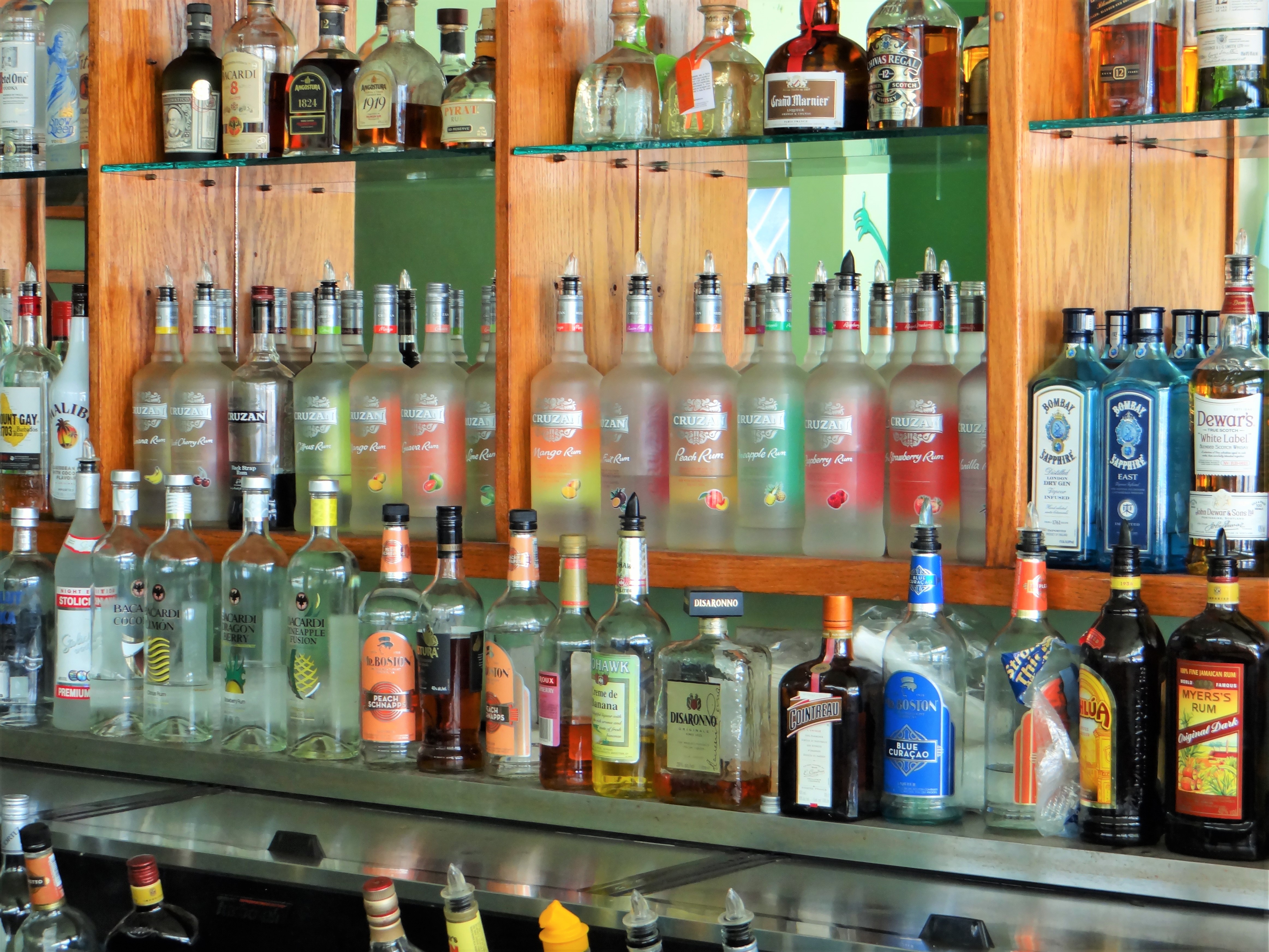 Lazy Lizard Beach Bar ST. MAARTEN REAL ESTATE