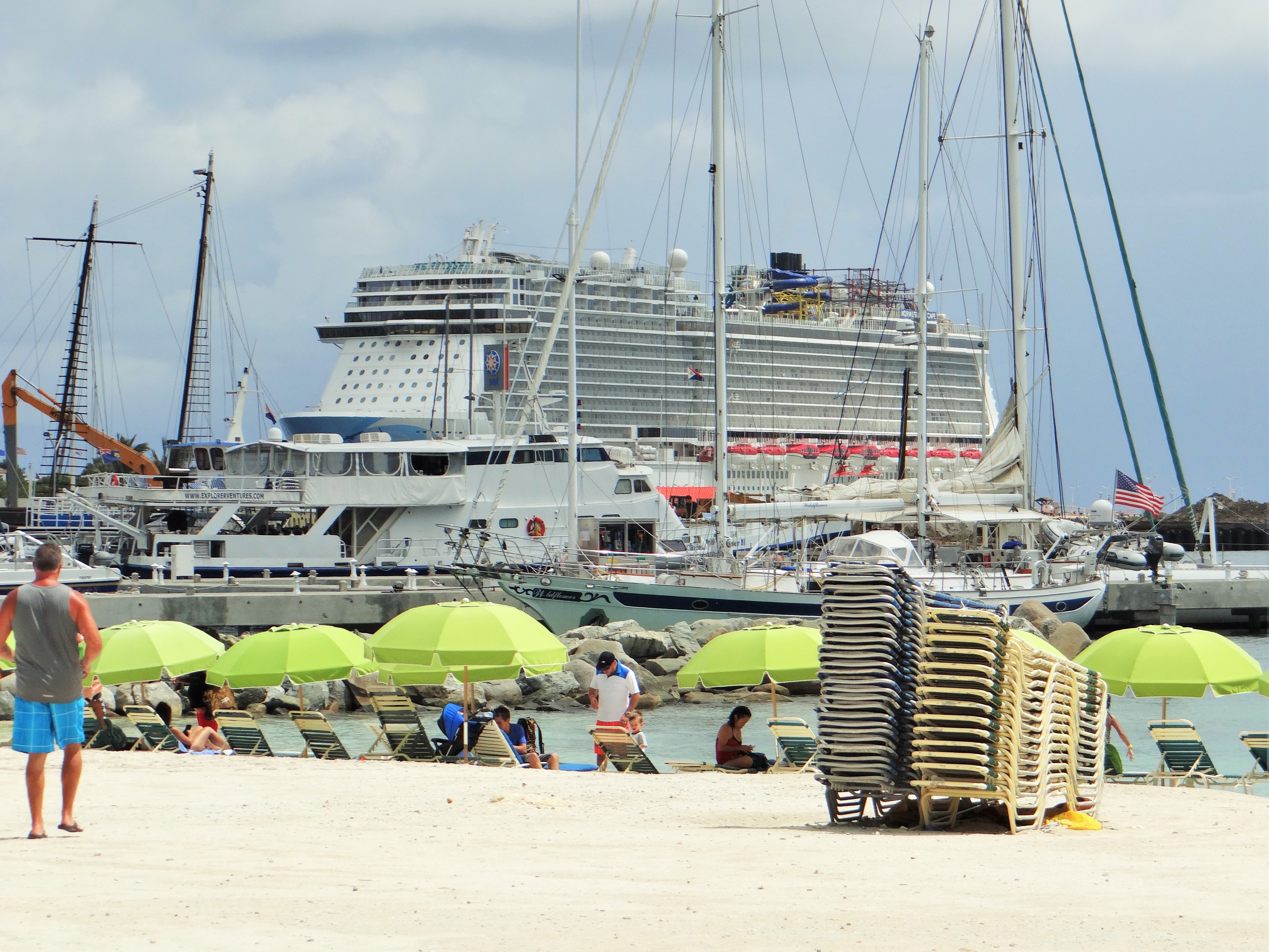 Lazy Lizard Beach Bar ST. MAARTEN REAL ESTATE