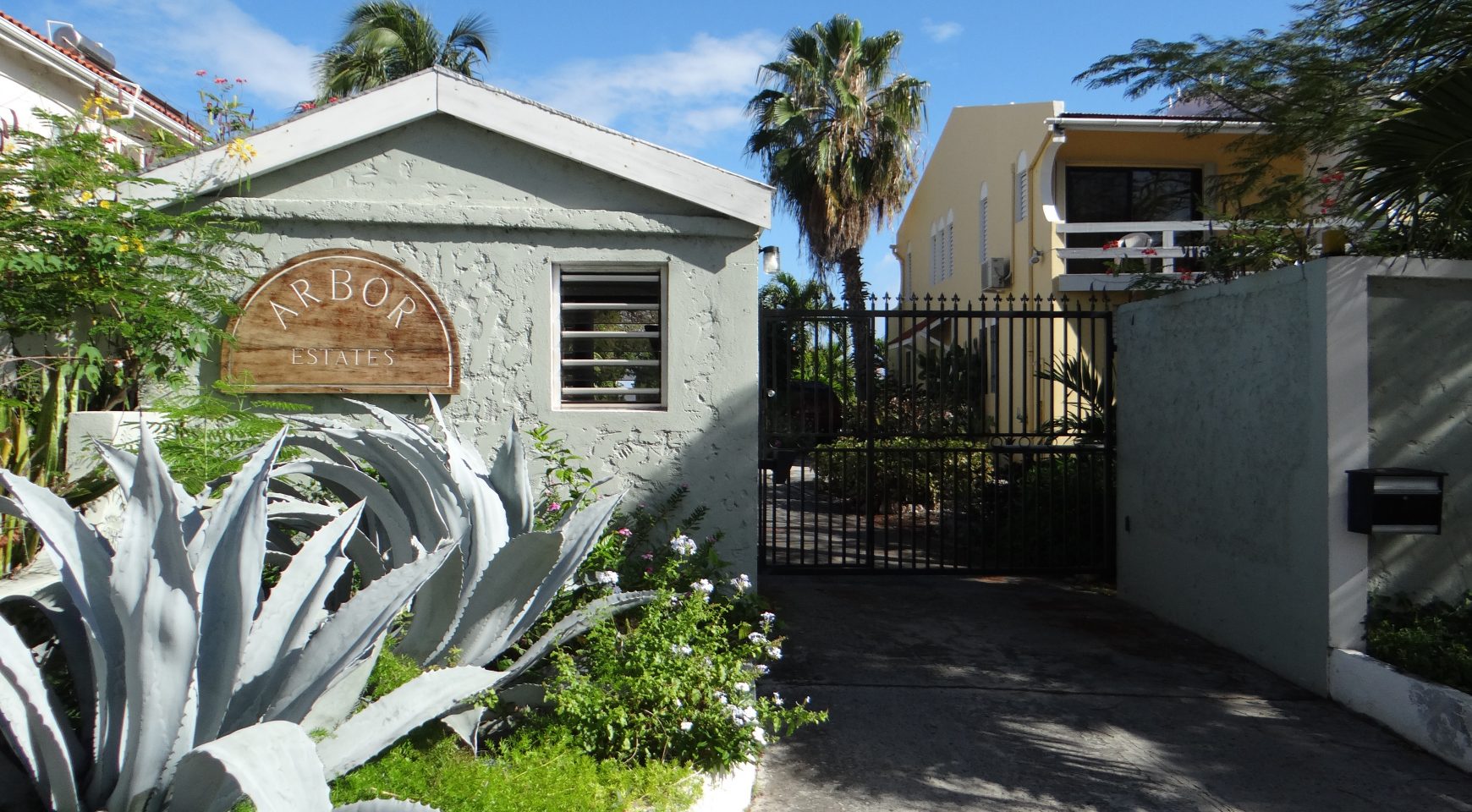 Arbor Estates Garden View,2 Bedrooms,2 Bathrooms,Condos for Sale at