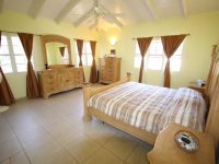 Saunders Hillside Spacious Villa