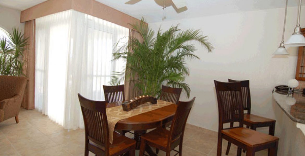 Rainbow Beach Club Rental,2 Bedrooms,2 Bathrooms,Condos for Rent at