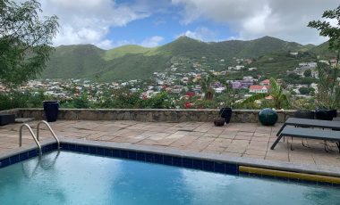 Large Valley Estate Four Bedroom Home For Sale