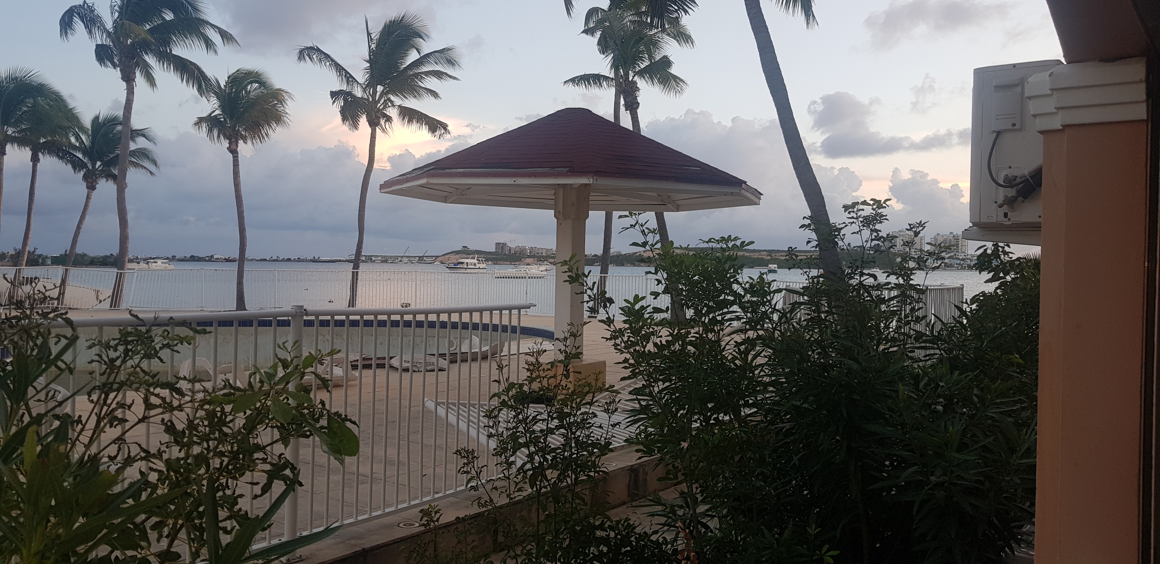 Flamboyant Hibiscus Modern Studio For Rent in Nettle Bay
