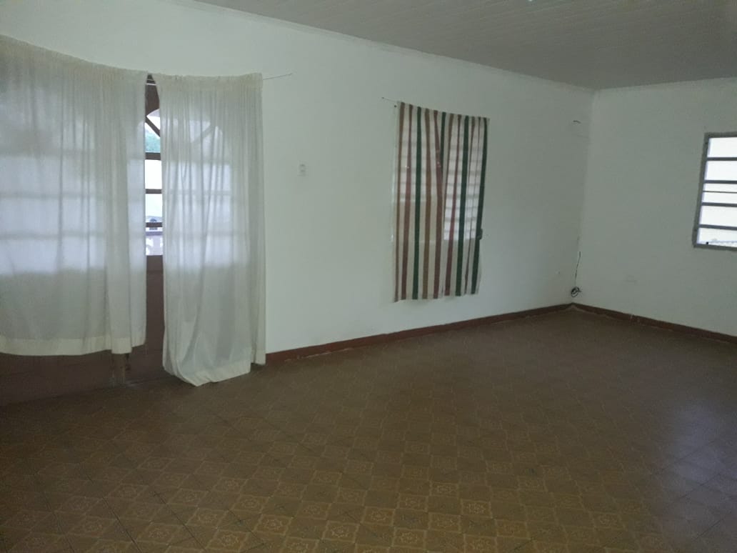 Fixer-Upper Passion House  in Retreat Estate