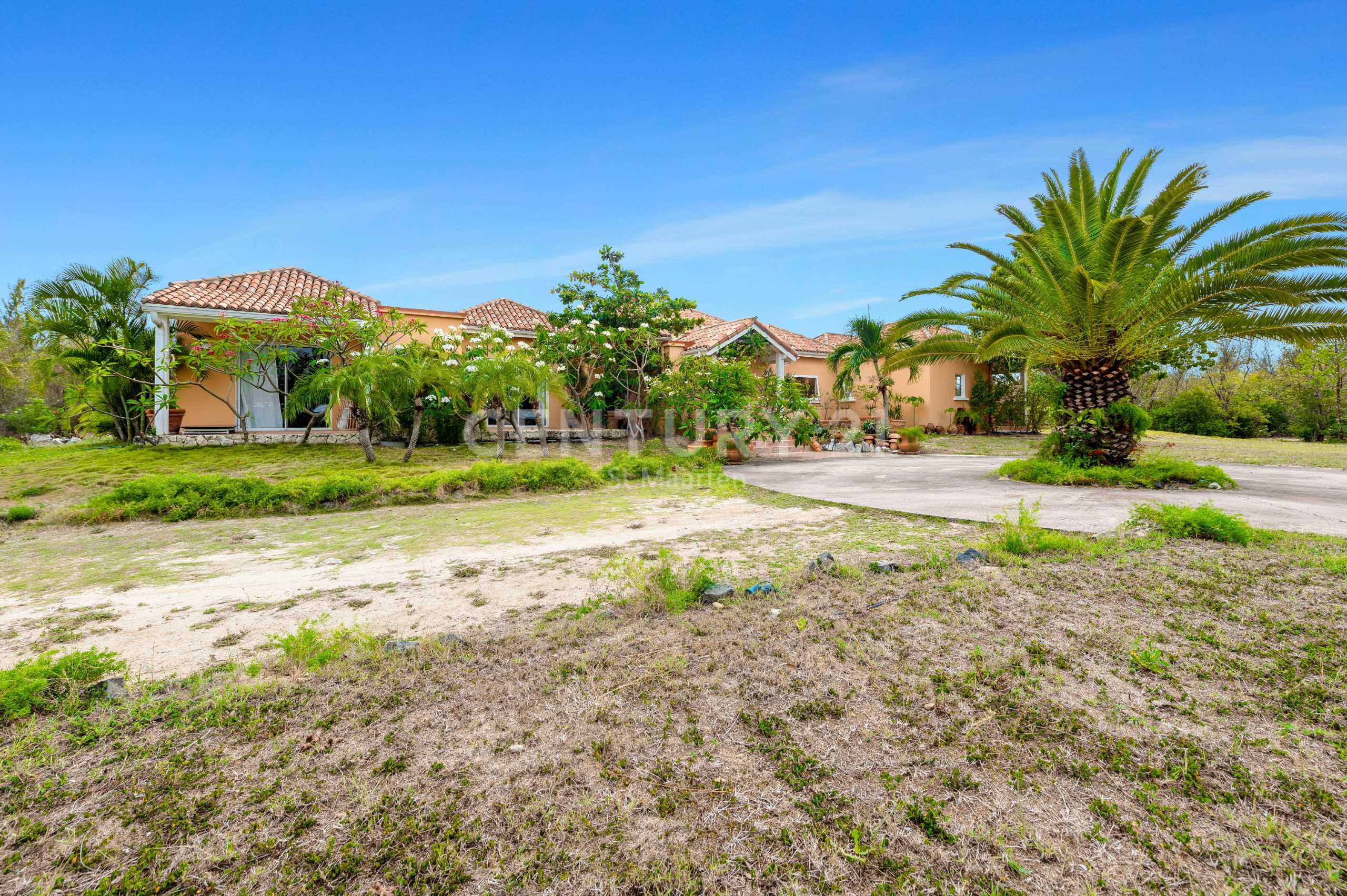 Terres Basses Villa For Sale