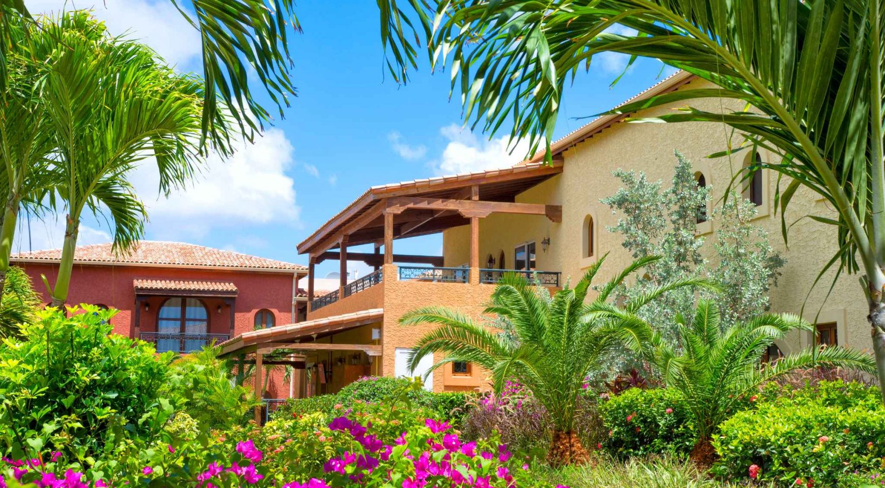 Porto Cupecoy Modern Three Bedroom Penthouse