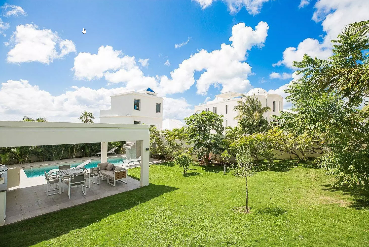 Pelican Key villa for sale