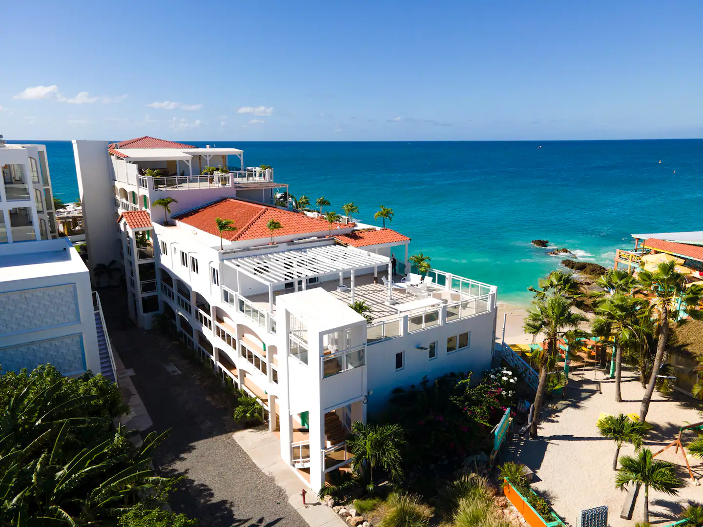 AVAILABLE 4 Star Maho Oceanfront Modern Apartment For Rent