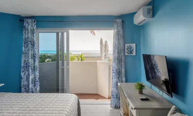 The Best Little Beach Bar Condo in Sint Maarten For Rent