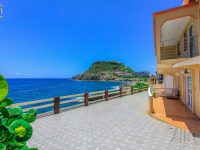 Point Blanche Oceanfront Condo