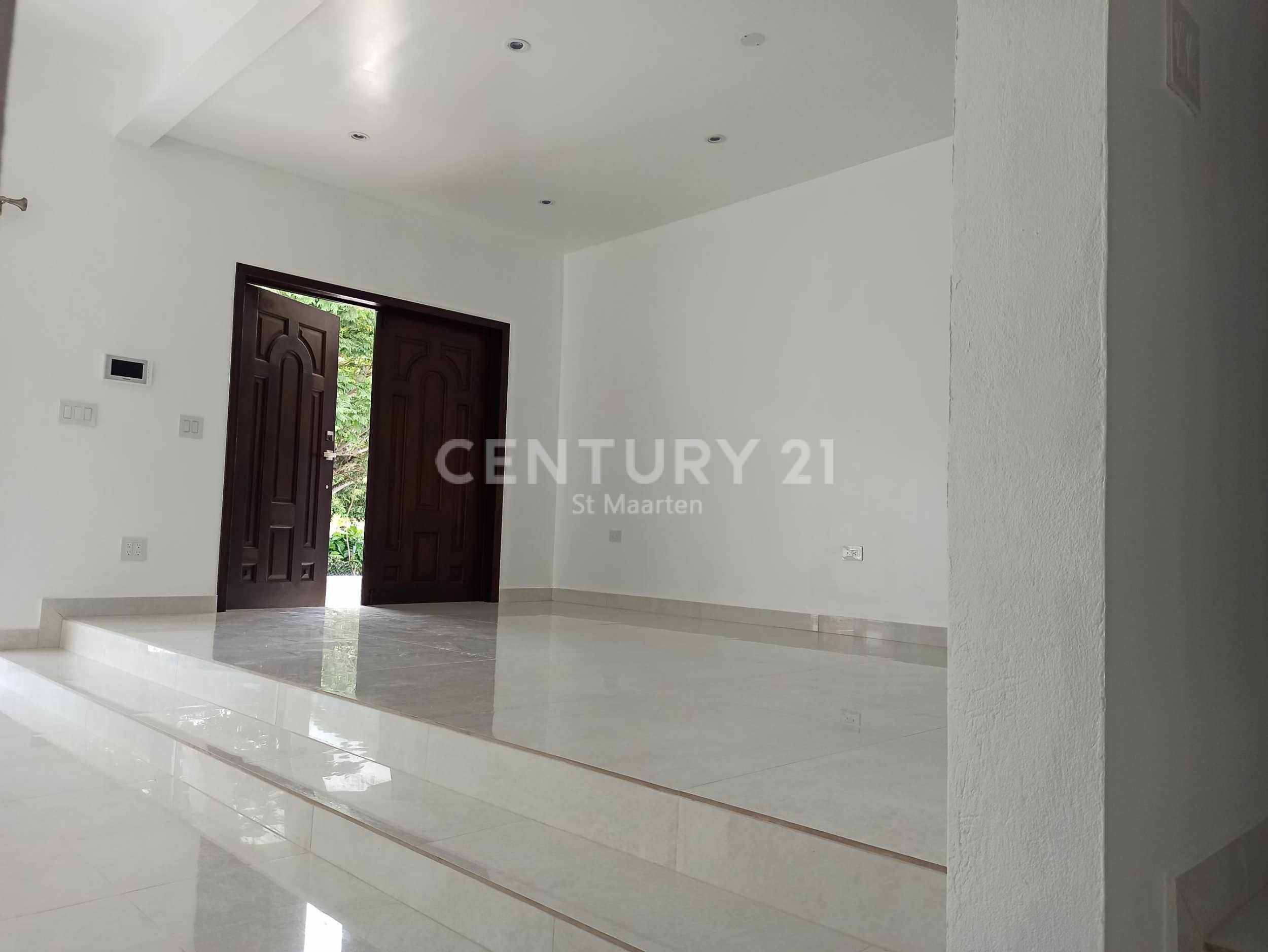 Cole Bay Two Bedroom Apartment For Rent