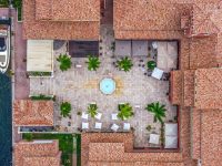 Porto with garden