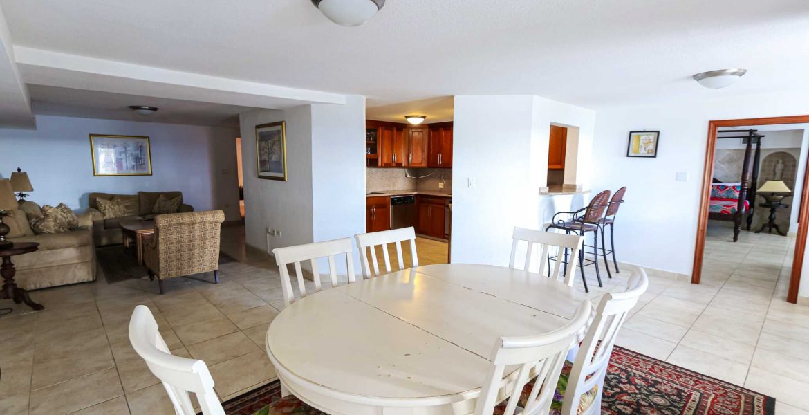 Rainbow Beach Club Three Bedroom Oceanfront Condo For Sale