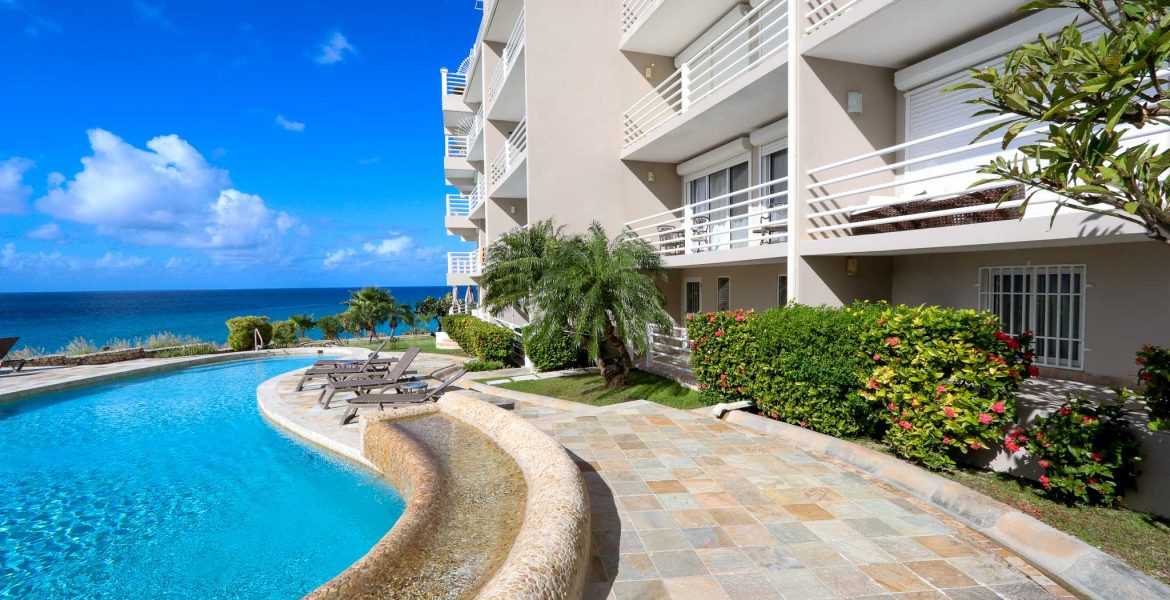 Rainbow Beach Club Three Bedroom Oceanfront Condo For Sale