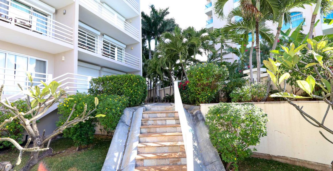 Rainbow Beach Club Three Bedroom Oceanfront Condo For Sale