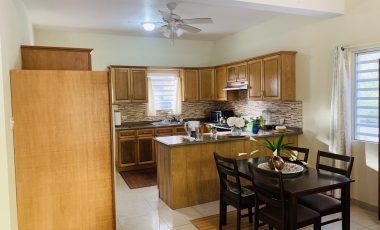 Fantastic Cole Bay Apartment For Sale And Rent
