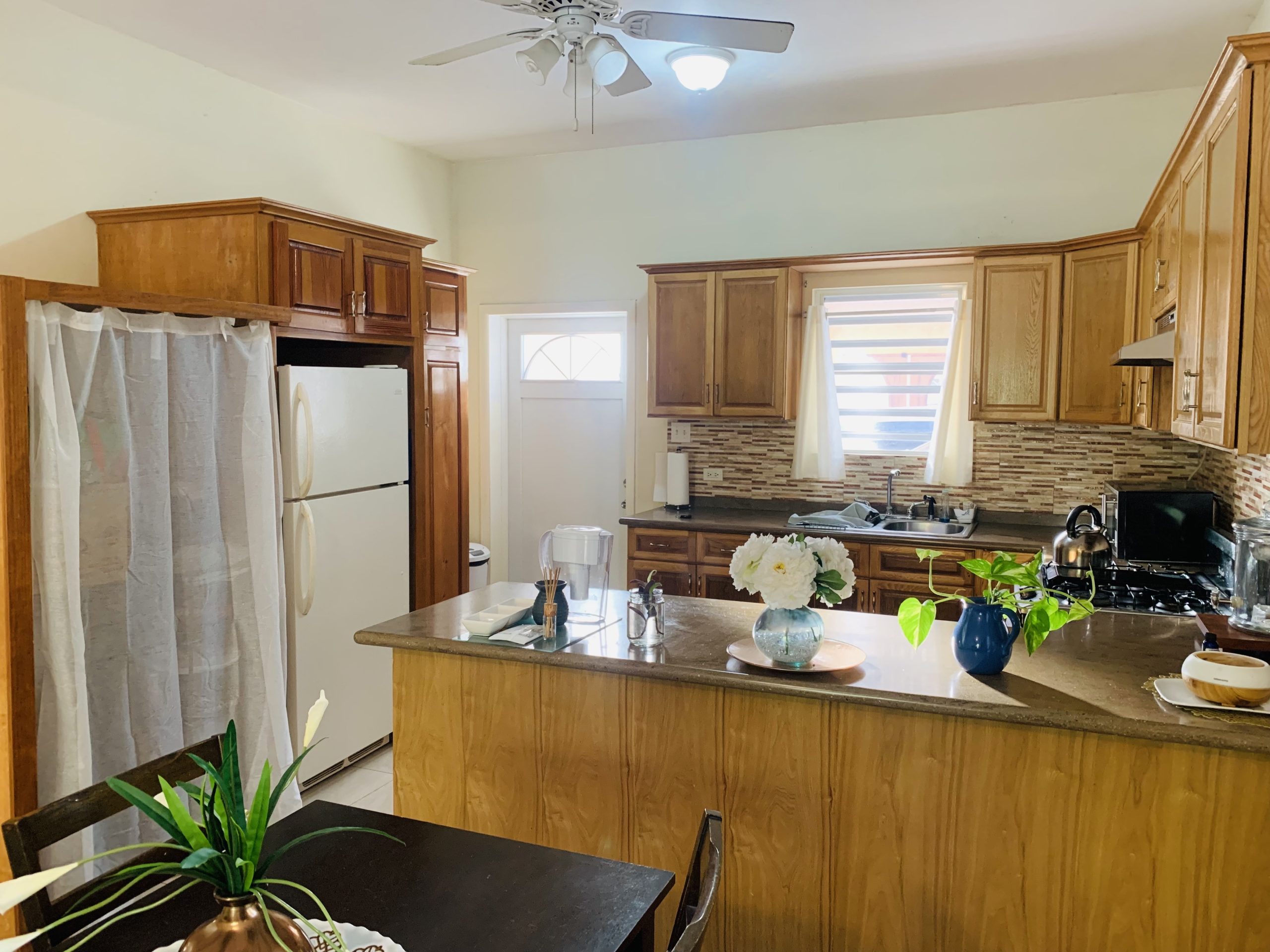 Fantastic Cole Bay Apartment For Sale And Rent