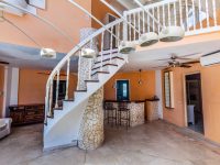 3 Bedroom Pelican Key Oceanview Villa For Rent