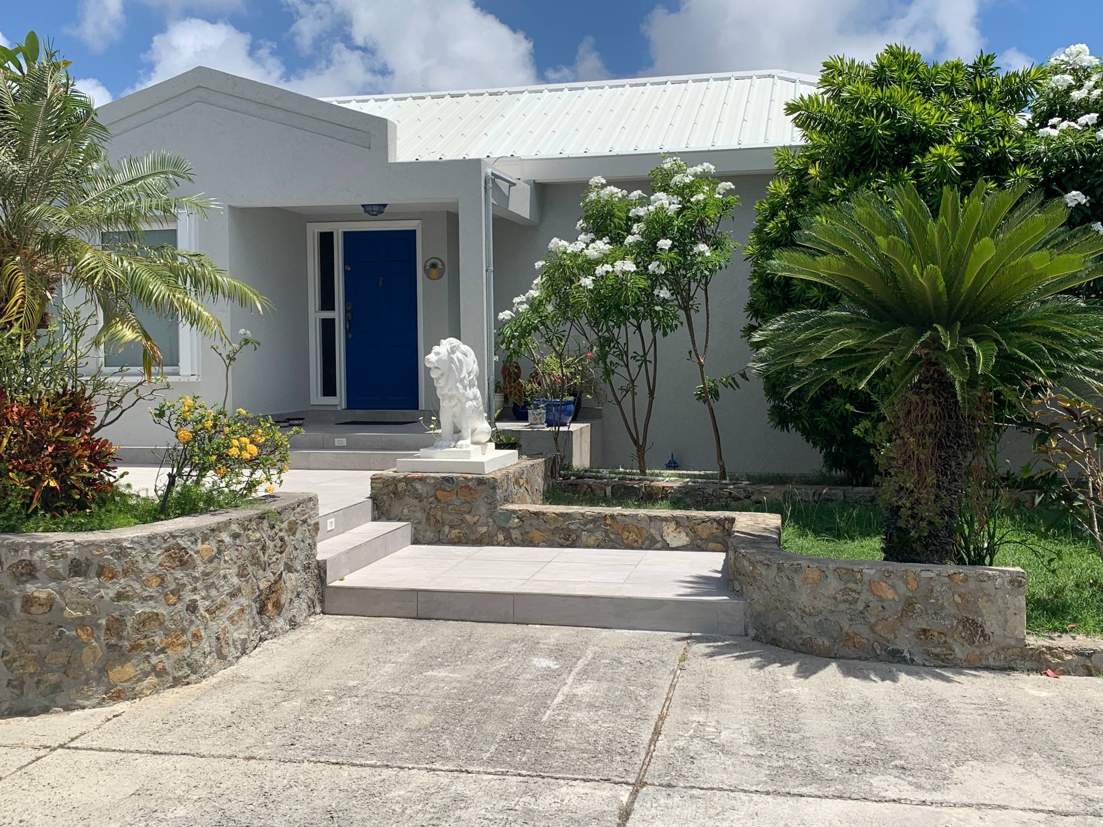 Villa Toria 3 Bedroom Dawn Beach House For Sale