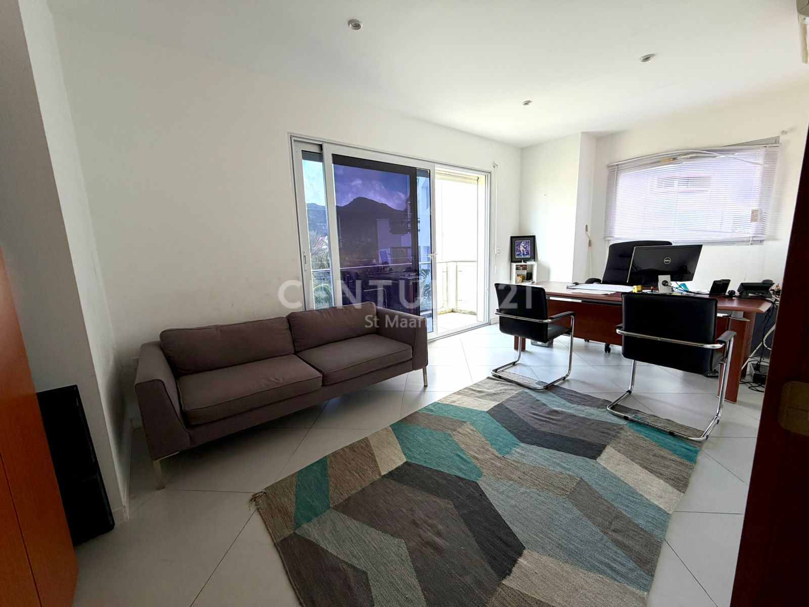 Excellent Office Space in Simpson Bay For Rent