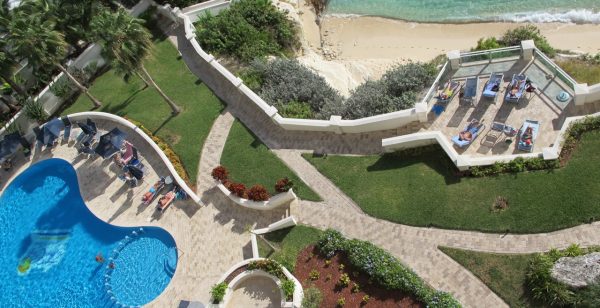  Best pool lounge in St Maarten! 