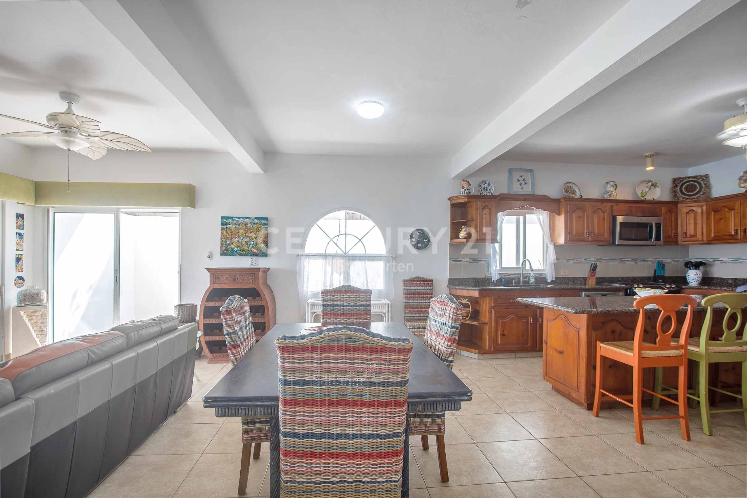 Beacon Hill Villa Near Beach For Sale