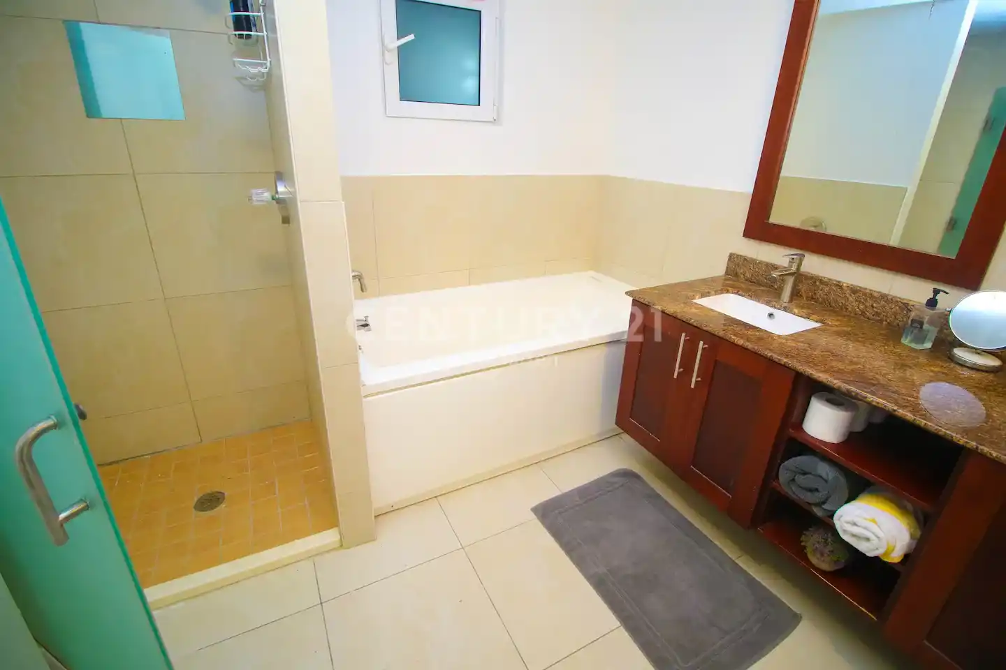 Maho Oceanfront Studio In St Maarten For Rent