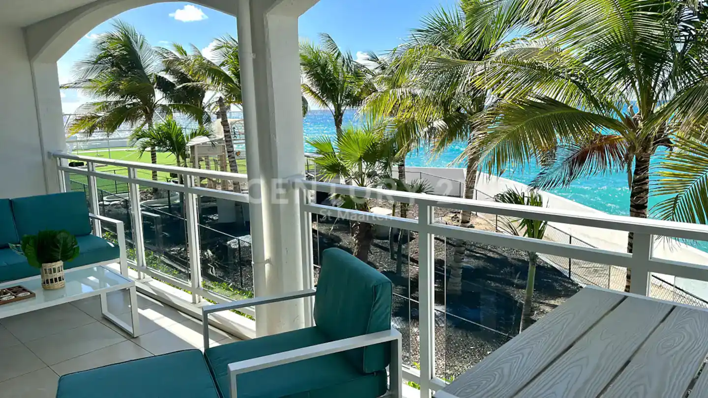 Lux Maho Reef Suite next to The Morgan Resort For Rent