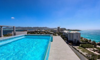 Stunning Blue Mall 3 Bedroom Duplex Penthouse For Sale