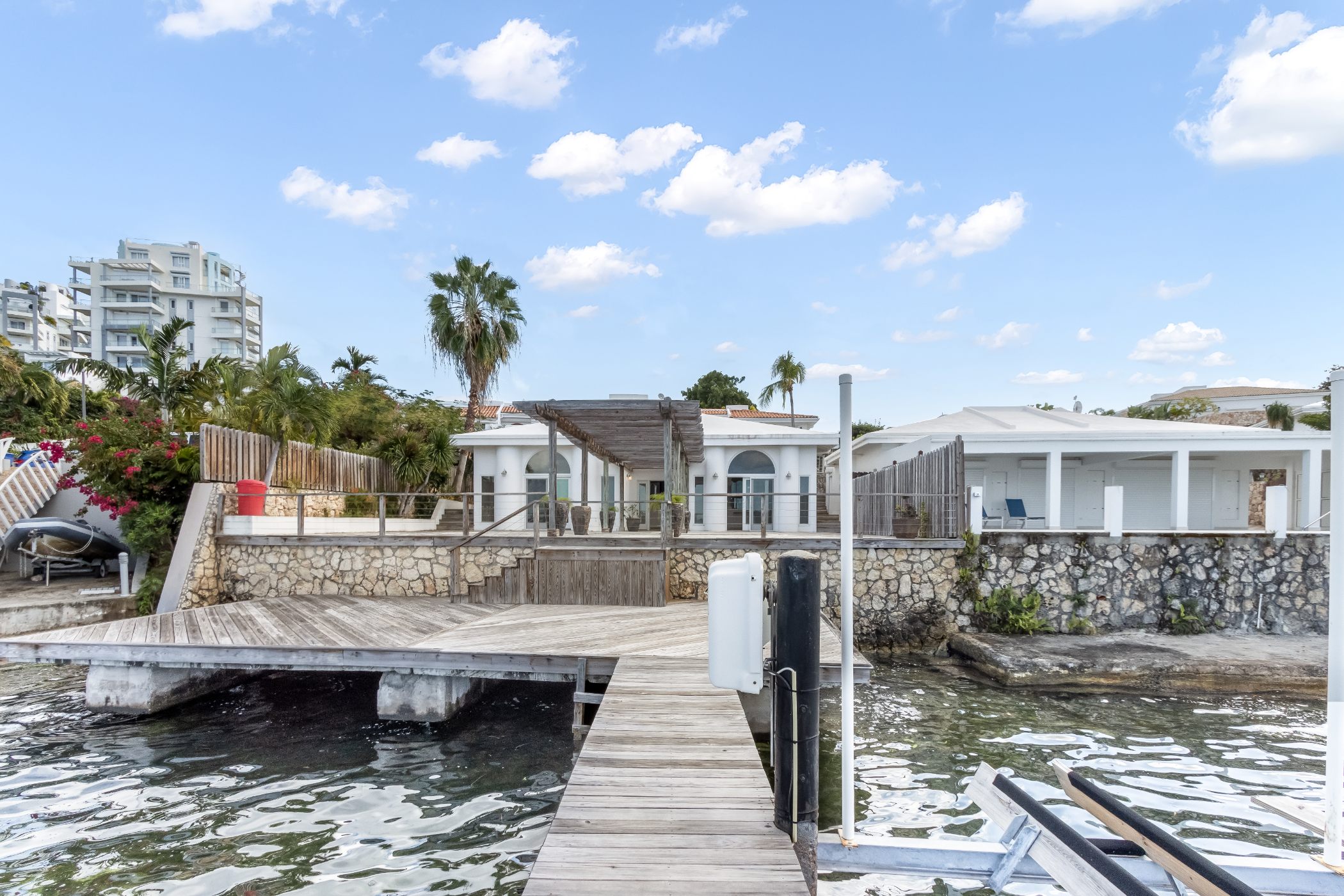 Pointe Pirouette 3 Bedroom Waterfront Villa With Boat Slip For Sale
