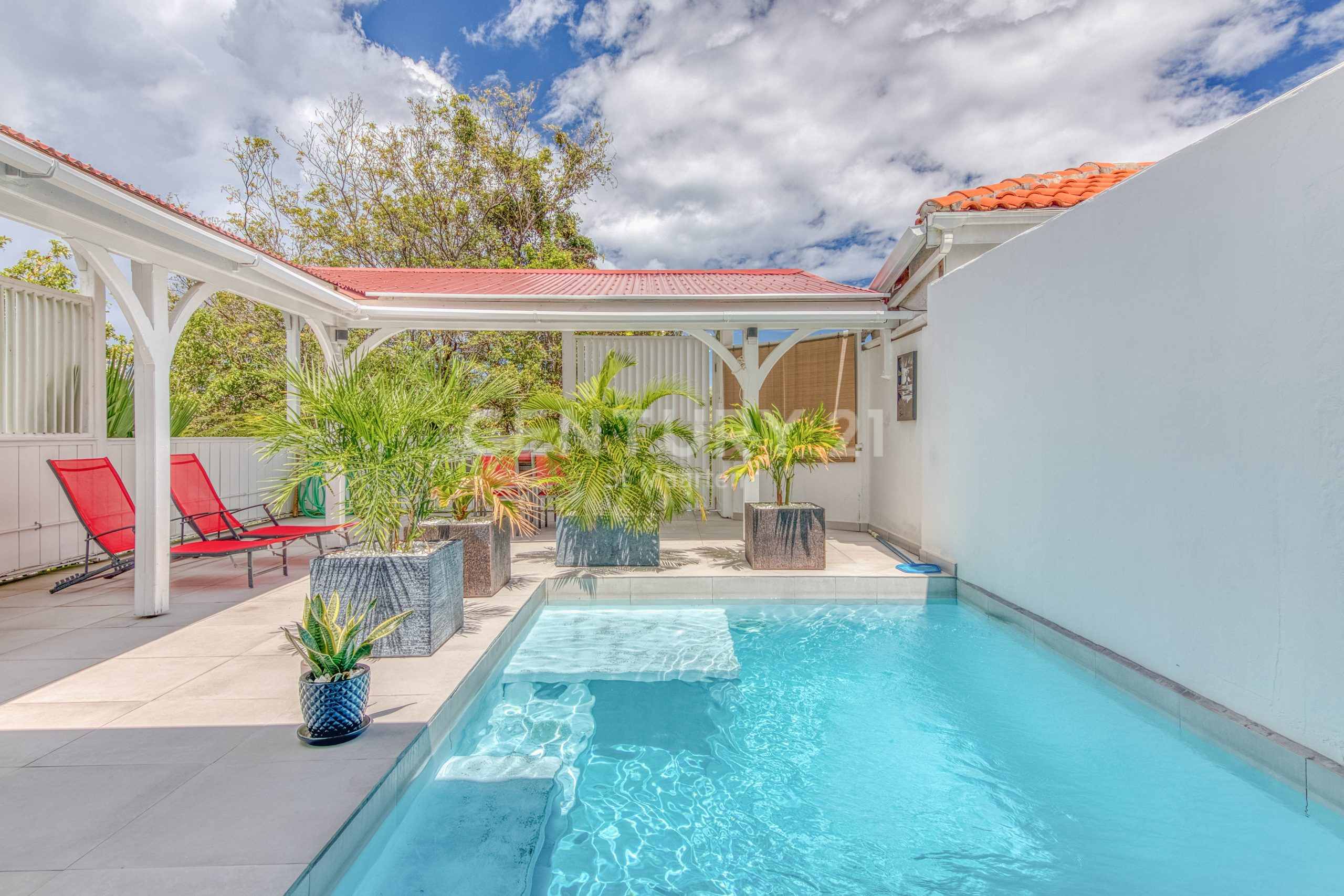 Elegant Two Bedroom Lagoon view Townhouse Point Pirouette For Sale