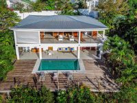 Magnifique Almond Grove Villa With Cottage For Sale