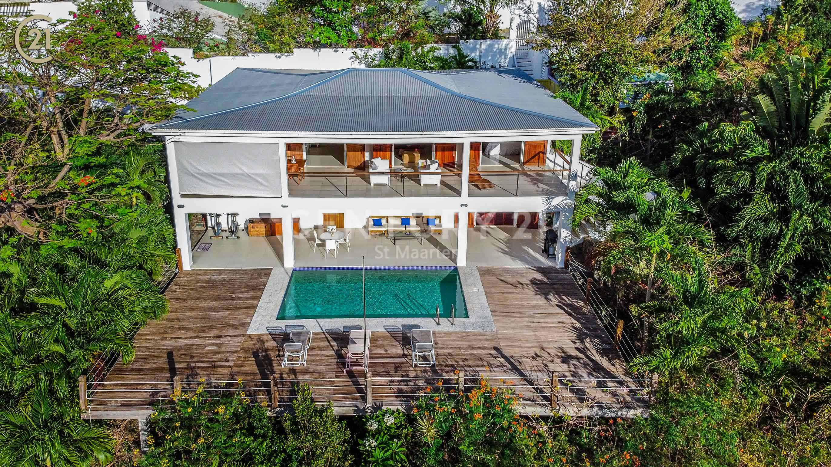 Magnifique Almond Grove Villa With Cottage For Sale