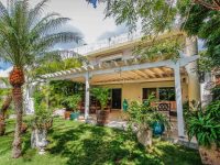 Romantic Almond Grove 2 Bedroom Townhome For Sale