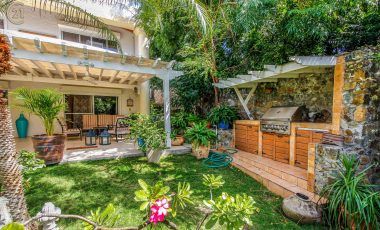 Romantic Almond Grove 2 Bedroom Townhome For Sale