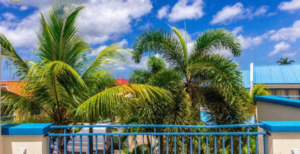  Blue Pelican Balcony 