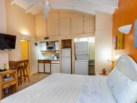 Pelican Key – Triple Oceanview Studio