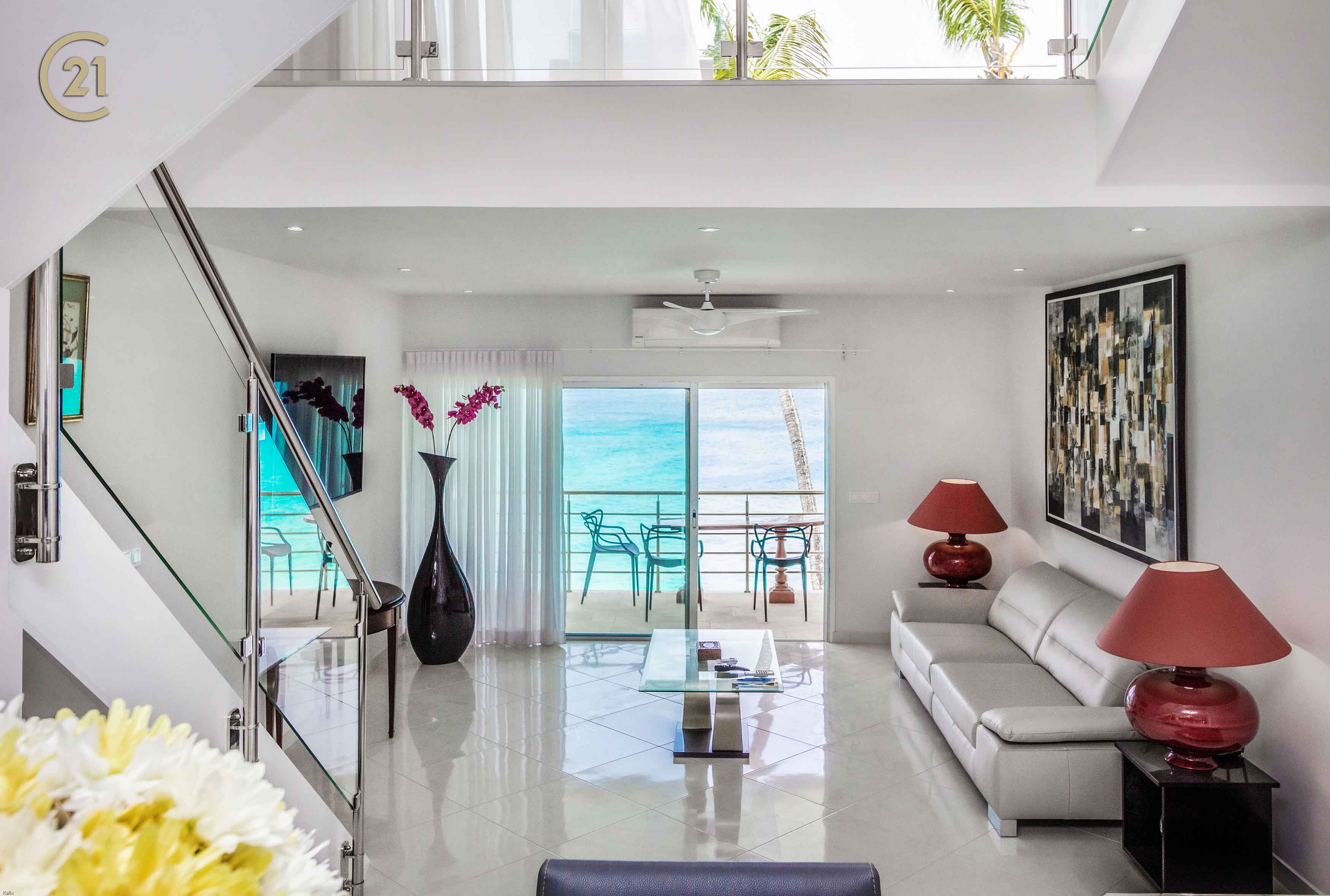 Super Beachfront 3 Bedroom Condo At Cupecoy Beach Club