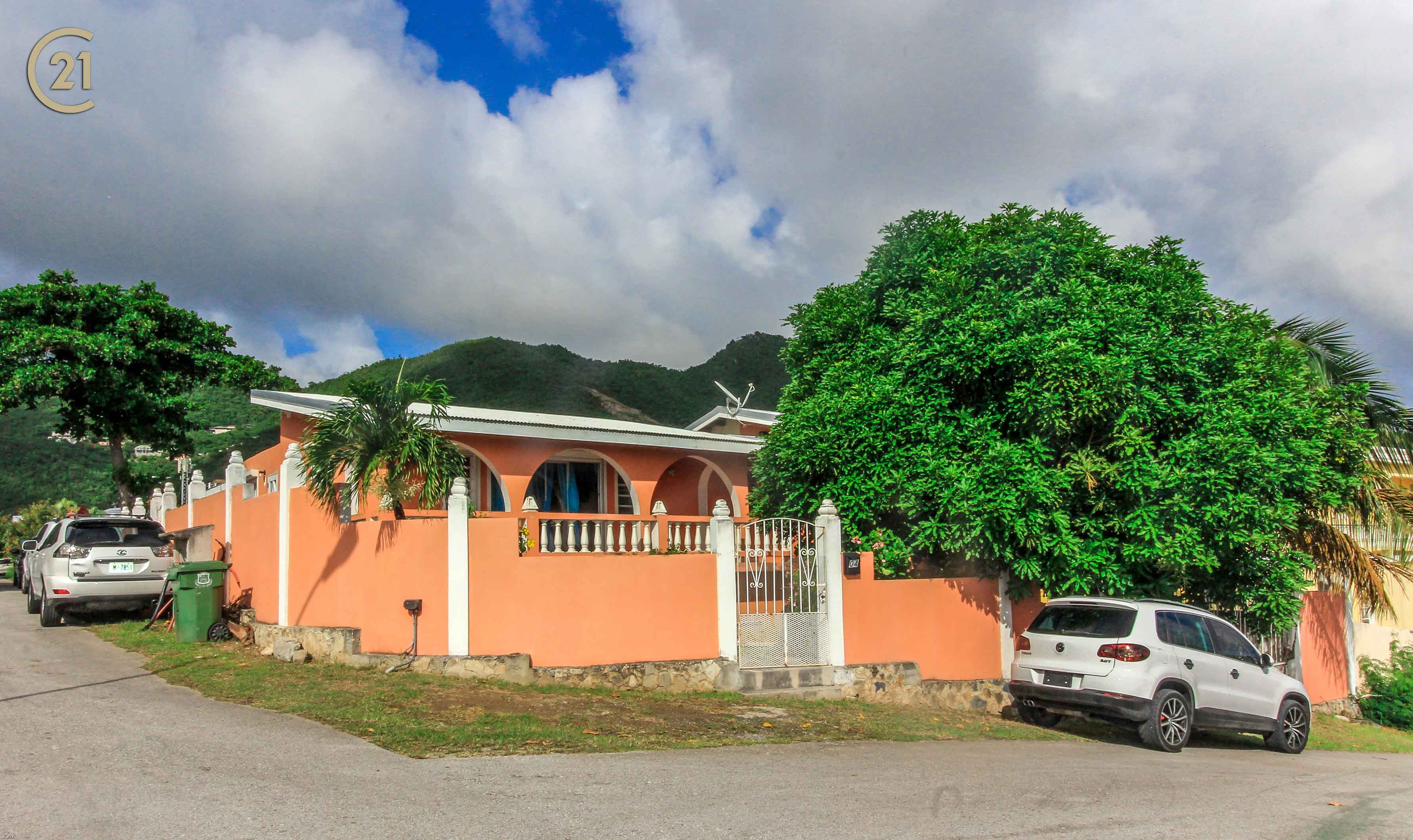 Cole Bay Home – A Three Bedroom Detached Villa