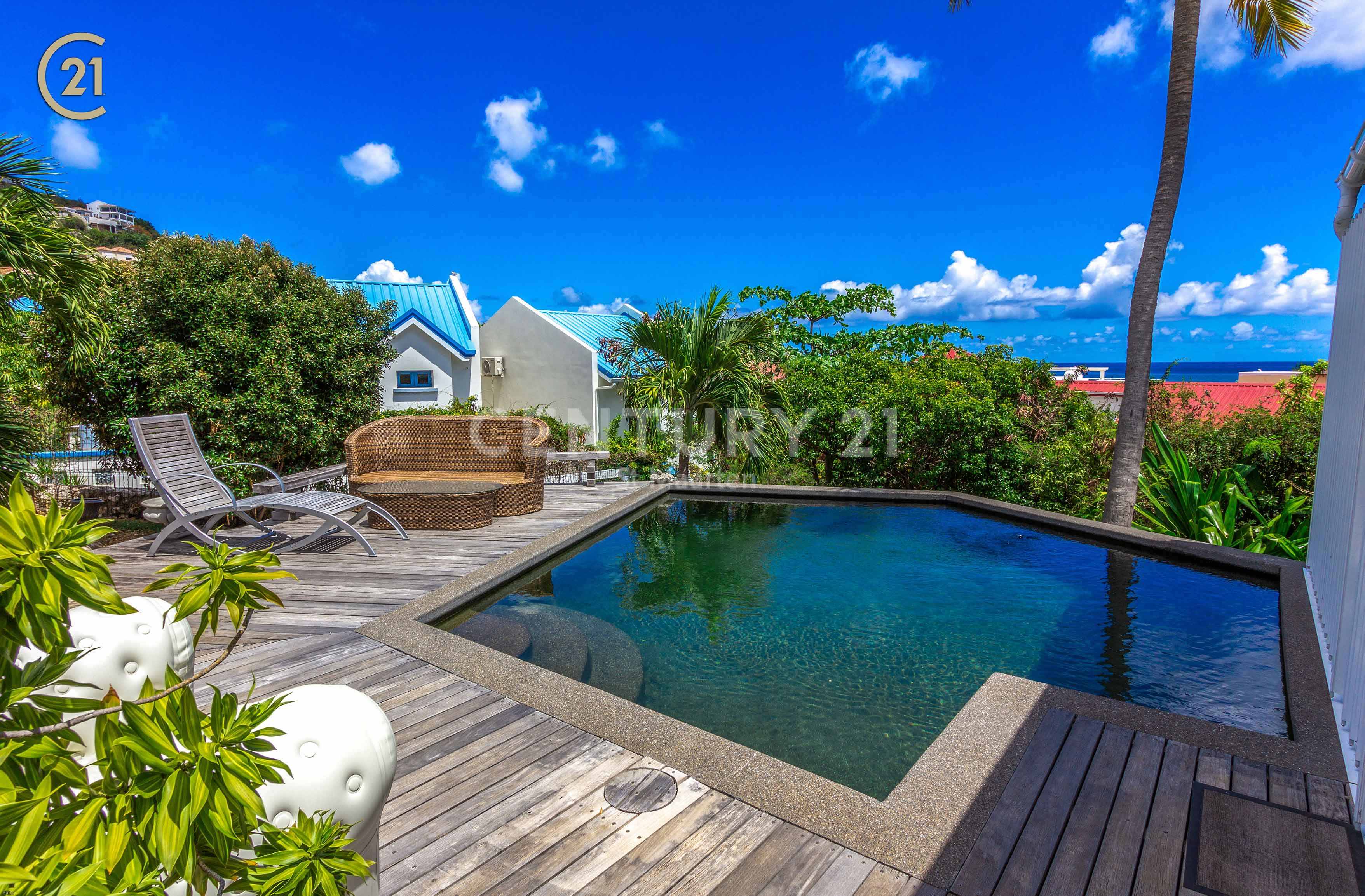 Pelican Key Three Bedroom Villa Cozy