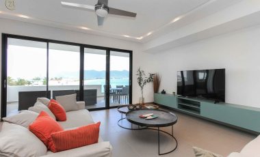 Simpson Bay Beachfront Modern Penthouse With Rooftop Terrace