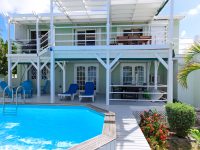 Panoramic Beach Apartments In Beacon Hill For Sale