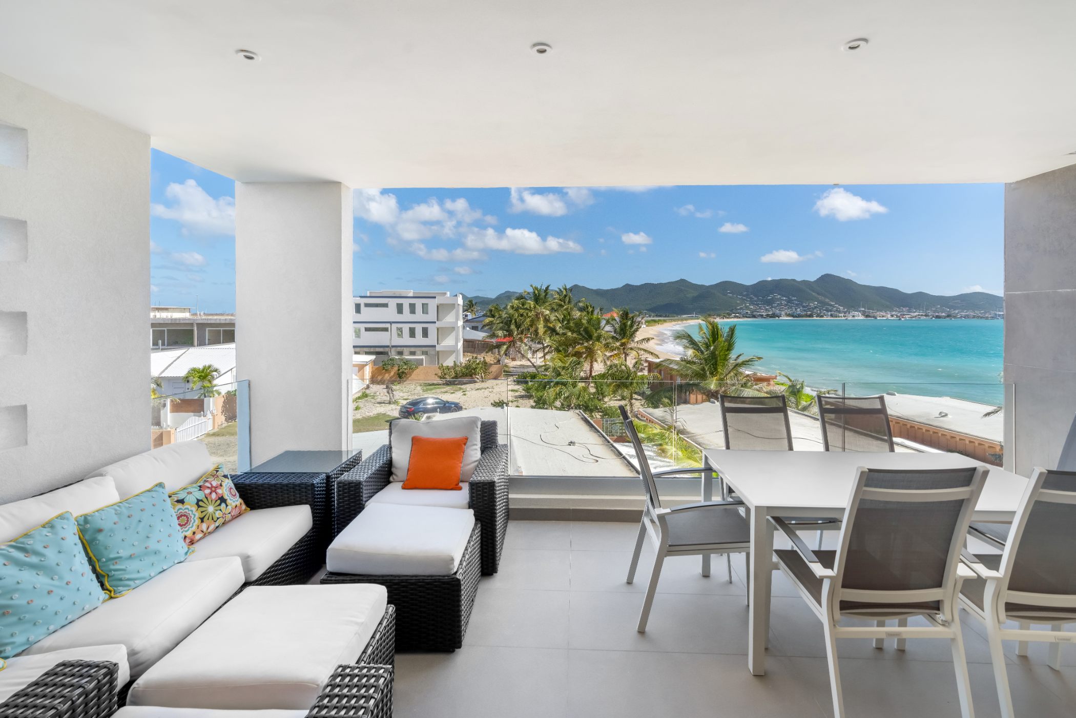 Acqua Beacon Hill Modern Beach Condo For Sale