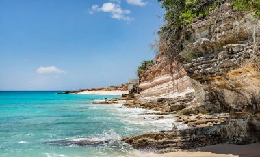 Rainbow Beach Club Apartment For Sale