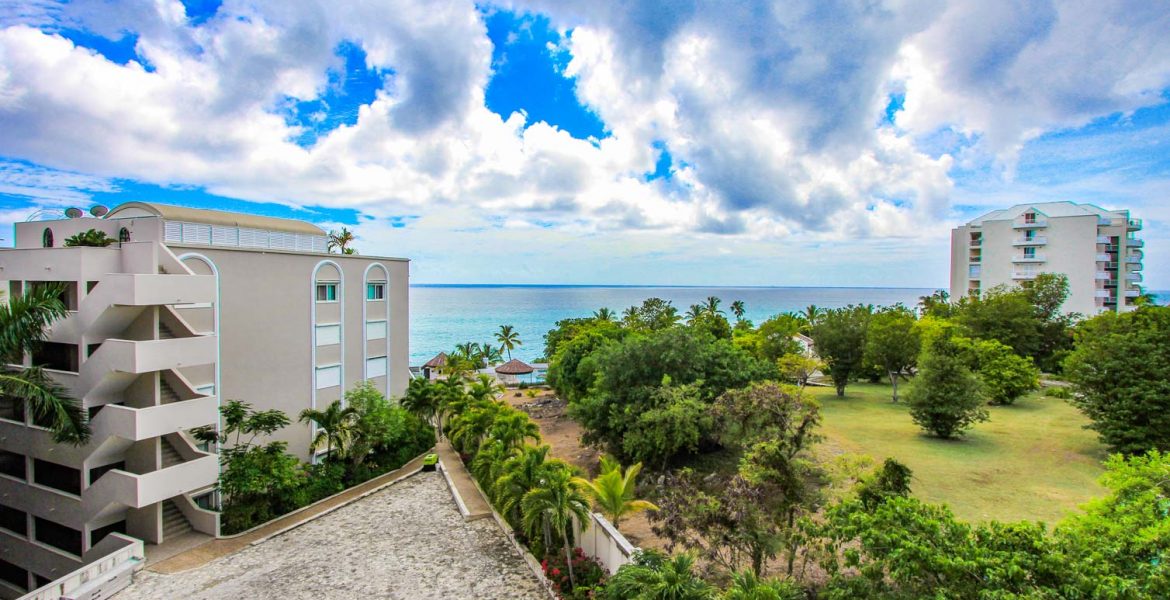 Rainbow Beach Club Vacation Rentals Century21 St Maarten Real Estate