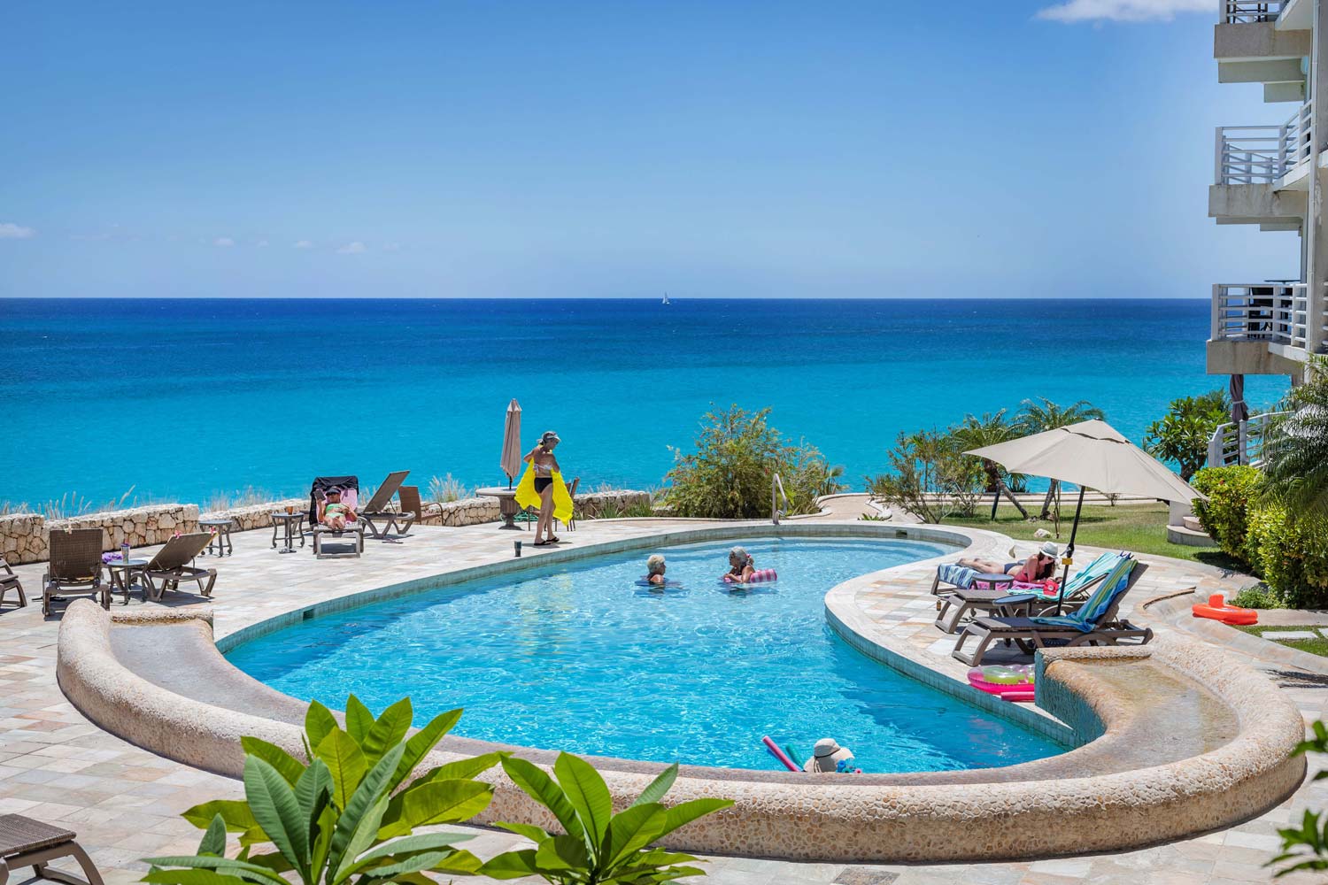 Rainbow Beach Club 2 Bedroom Apartment For Rent